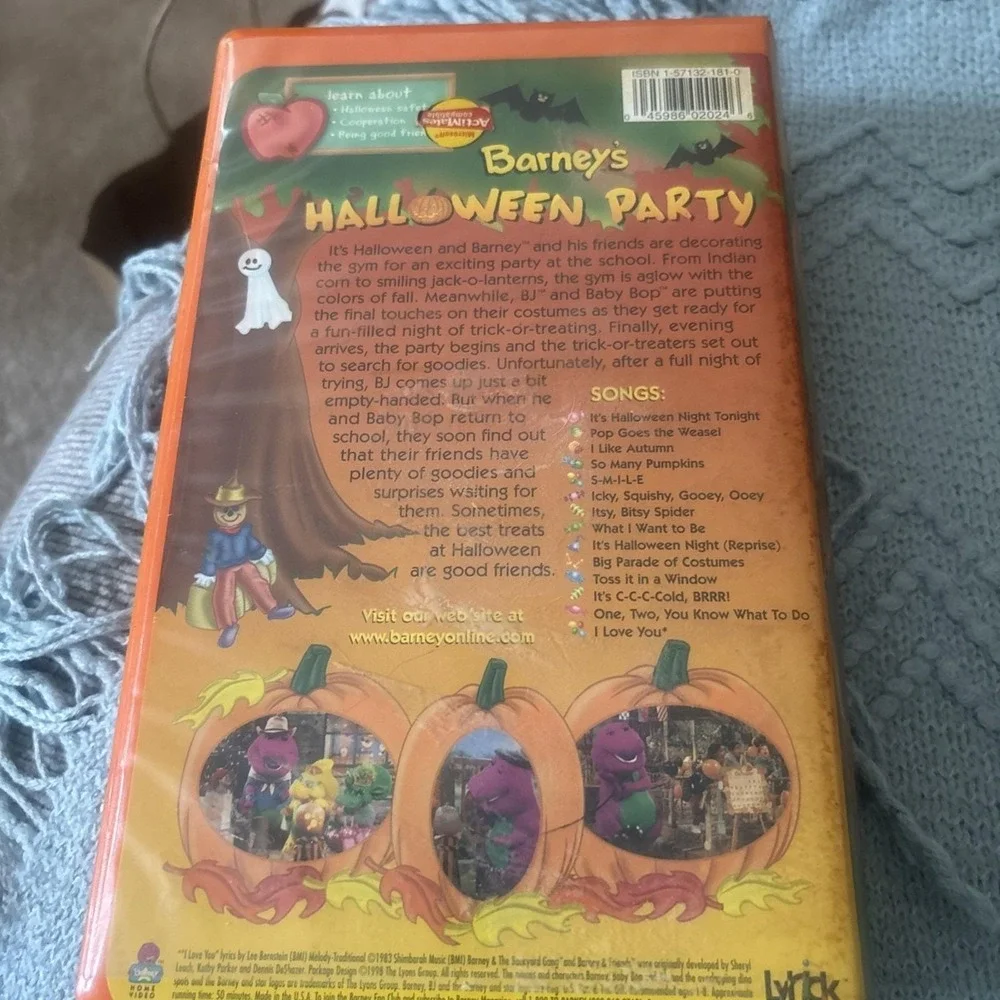 Barney - Barney's Halloween Party (VHS, 1998) Clamshell -Collectible